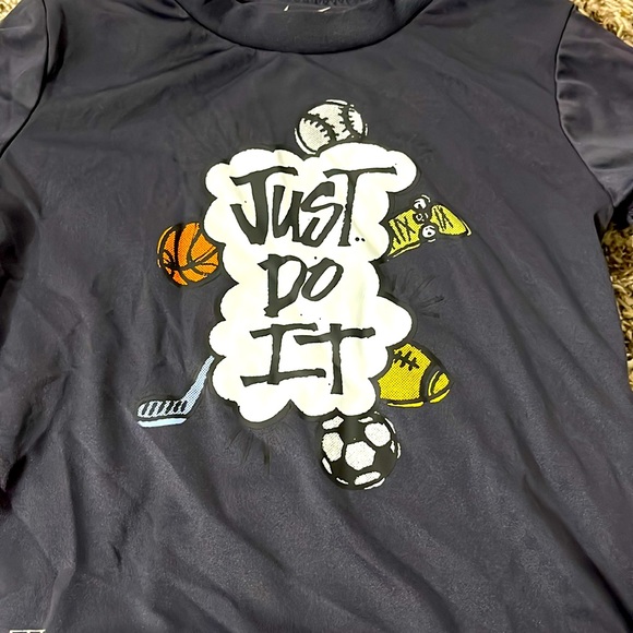 Nike - Picture 1 of 4